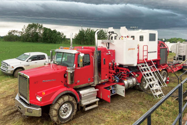 Jereh Hydraulically-Powered Cementing Truck Successfully Applied in Canada